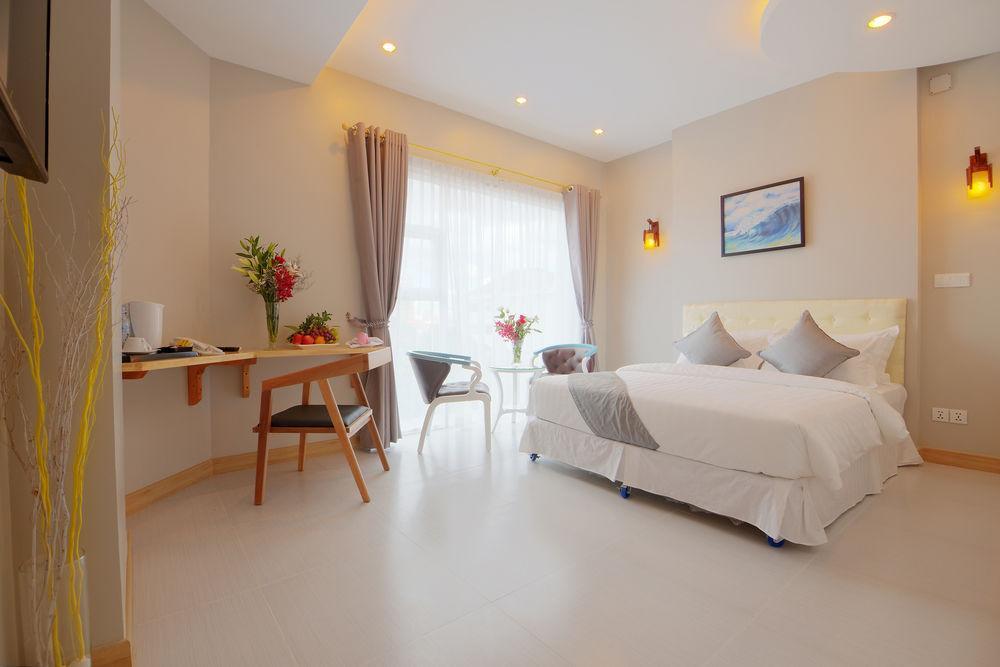 Colina Sky Hotel Phnom Penh Exterior foto