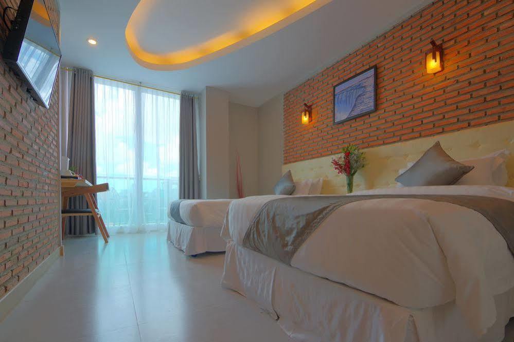Colina Sky Hotel Phnom Penh Exterior foto