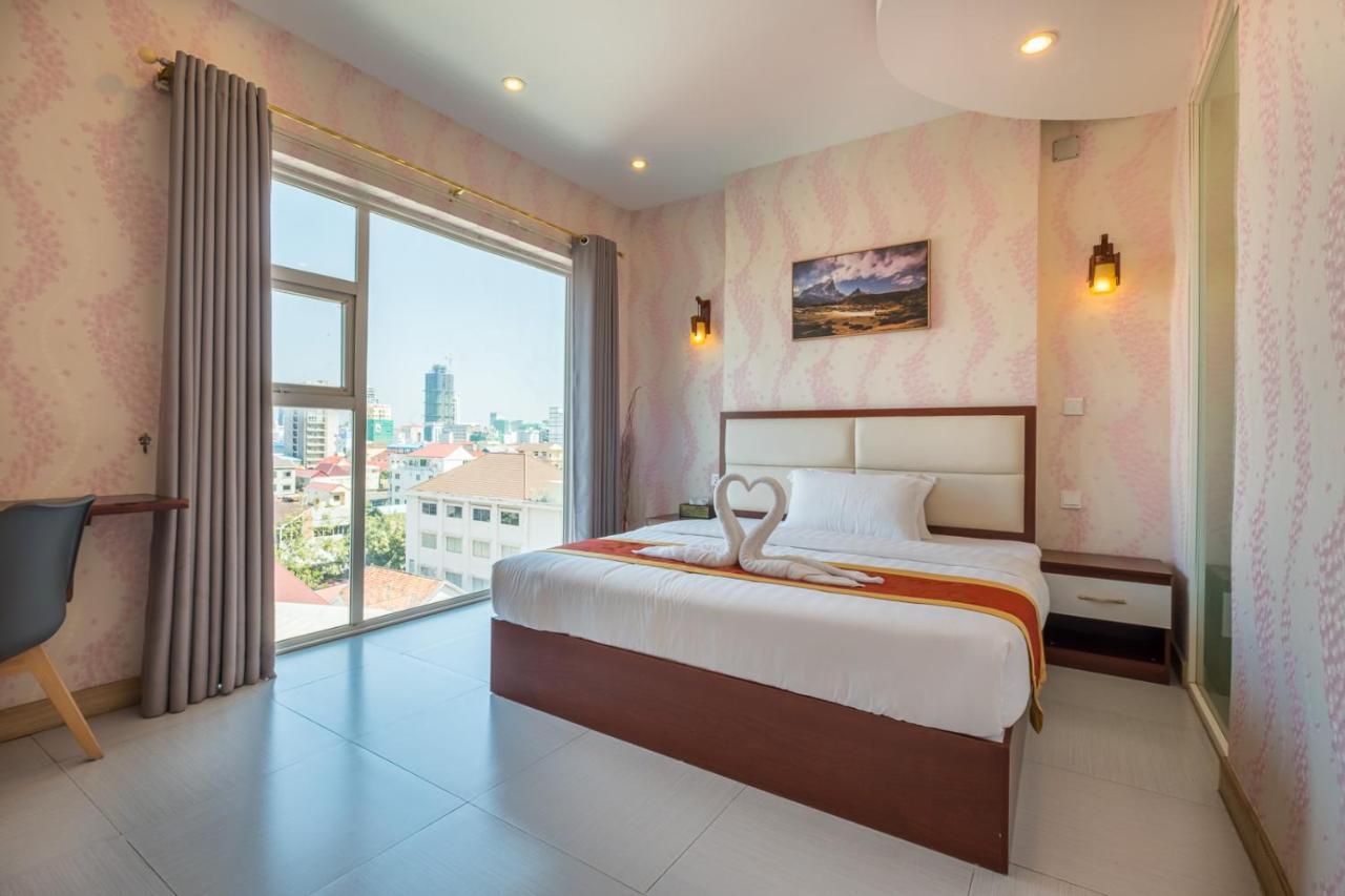 Colina Sky Hotel Phnom Penh Exterior foto