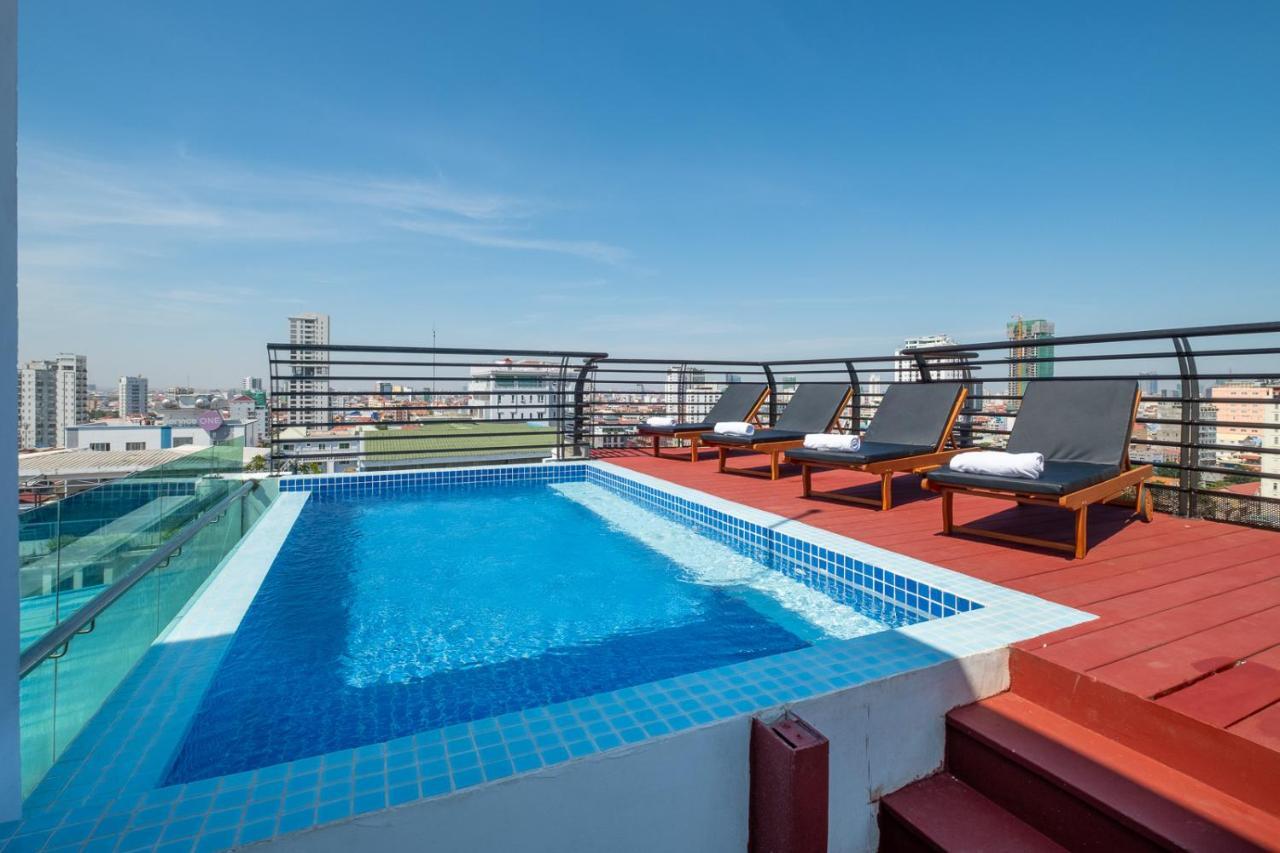 Colina Sky Hotel Phnom Penh Exterior foto