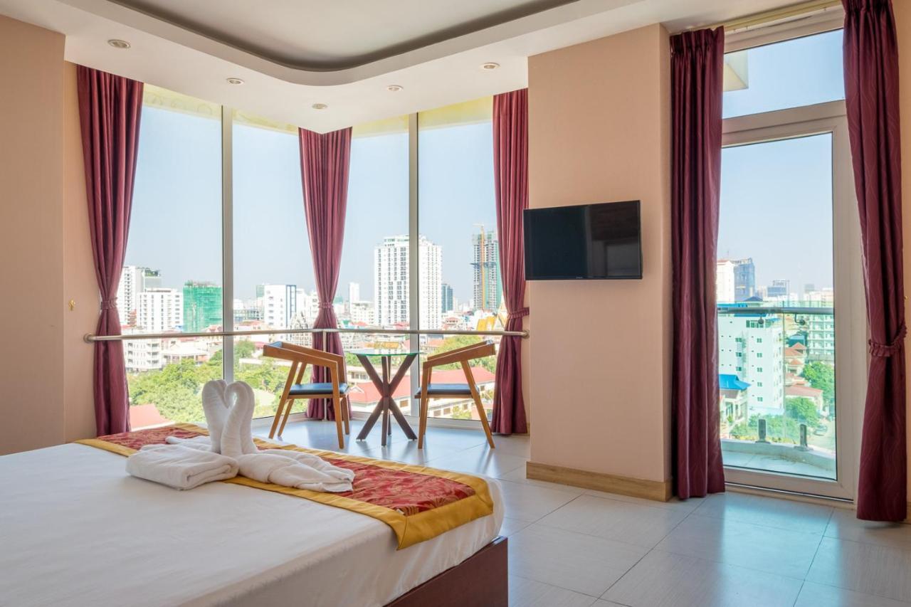 Colina Sky Hotel Phnom Penh Exterior foto